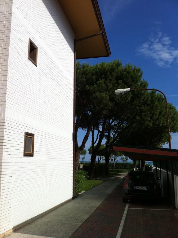 Residence Garden -Walterigato Apartments Solo Per Famiglie Lido di Jesolo Eksteriør billede